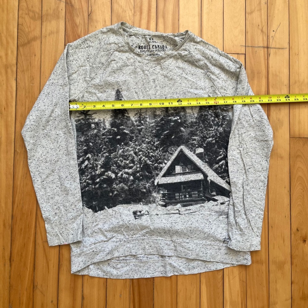 Roots Canada Mens Medium Long Sleeve Graphic T-Shirt Grey Winter Cabin Print - Picture 5 of 6